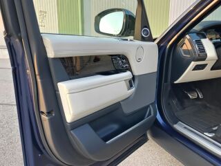 Land Rover Range Rover SDV8 AUTOBIOGRAPHY 4.4 V8 250kW