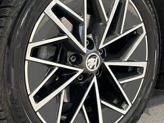 Skoda Octavia Combi Elegance 1.5 TSI G-Tec 96кВ