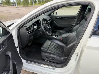 Skoda Superb Laurin & Klement 2.0 140кВ