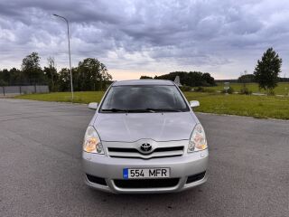 Toyota Corolla Verso 1.6 81кВ