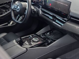 BMW 540 M-Sportpakett ShadowLine 3.0 220кВ
