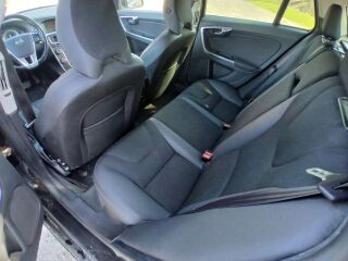 Volvo V60 MOMENTUM 2.0 D 120kW