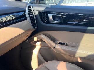Porsche Cayenne Coupe 3.0 V6 250кВ