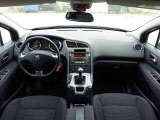 Peugeot 5008 Style Facelift 1.6 R4 HDi 84kW