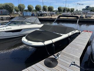 Sea Ray 190 SPX 4.5 Mercury 4,5MPI 250hj 186kW