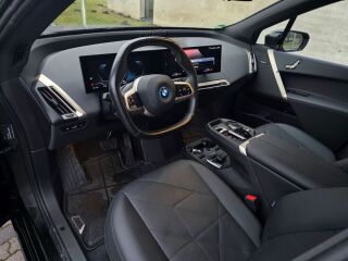 BMW iX xDrive 40 M-Pakett Autopilot 240kW
