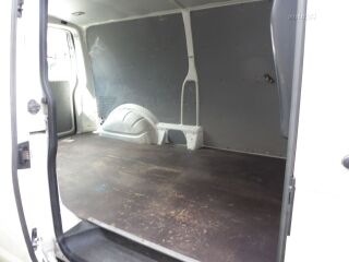 Volkswagen Transporter LONG 2.5 TDI 96kW