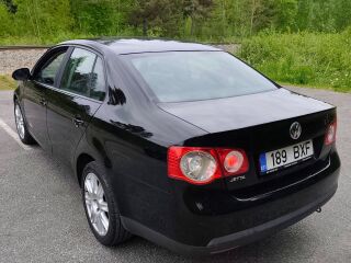 Volkswagen Jetta 1.6 BSE 75kW