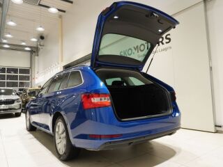 Skoda Superb AMBITION COMBI 4X4 2.0 TDI 147kW