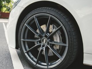 Mercedes-Benz E 220 COUPE 4 MATIC 9G AMG NIGHT PACKAGE 2.0 143кВ