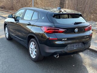 BMW X2 sDrive 18 i Advantage 1.5 100kW