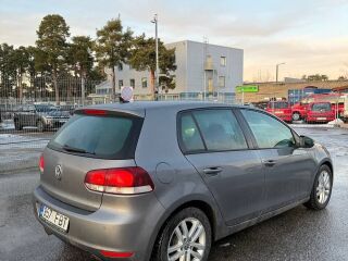 Volkswagen Golf 2.0 81kW