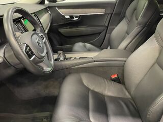 Volvo V90 Cross Country AWD Momentum 2.0 B4 KERS Mild Hybrid 145kW