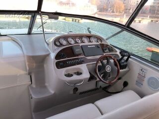 Chaparral Signature 330