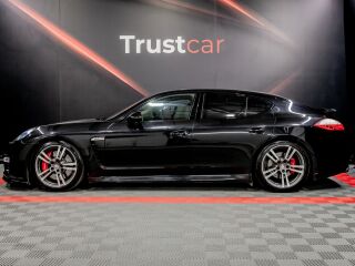Porsche Panamera GTS Sport chrono 4.8 316kW