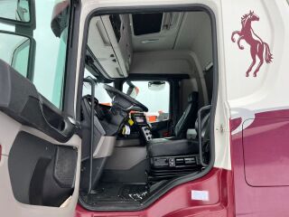 Scania G 370 6x2/4 272kW