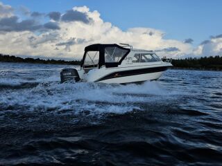 Yamarin 5940 Cabin Yamaha F80