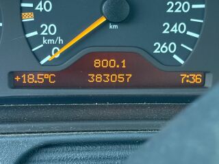 Mercedes-Benz E 320 3.2 165kW