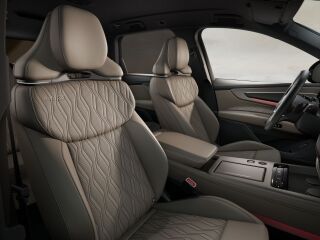 Audi Q7 SUV TDI quattro 3.0 V6 220кВ