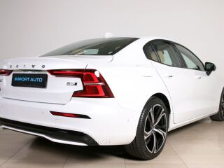 Volvo S60 AWD ULTIMATE DARK LUXURY XENIUM FULL 2.0 B5 KERS Mild Hybrid 184kW