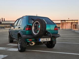 Volkswagen Golf Country 1.8 72кВ