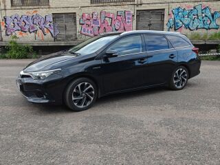 Toyota Auris 1.8 73kW