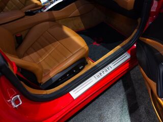 Ferrari California T 3.9 V8 412kW