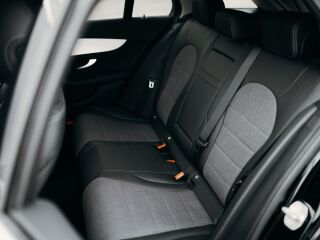 Mercedes-Benz C 300 e 2.0 235kW