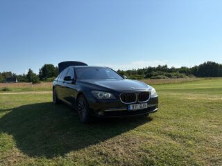 BMW 740 I 3.0 240кВ