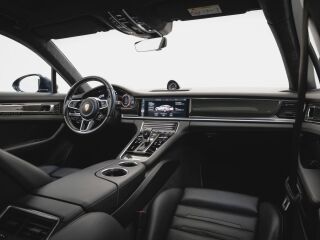 Porsche Panamera Turbo 4.0 V8 404кВ