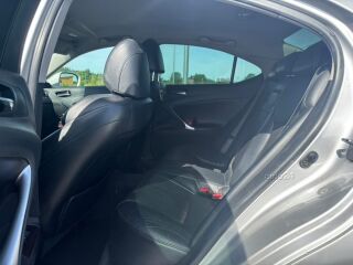 Lexus IS 250 2.5 153kW