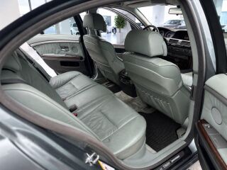 BMW 745 4.4 245kW