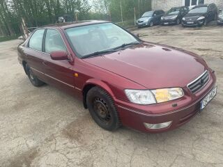 Toyota Camry 2.2 93kW