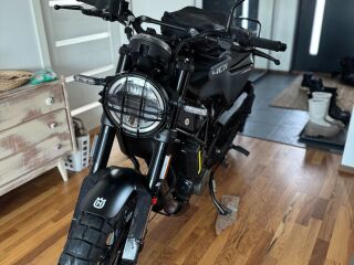Husqvarna 401 Svartpilen 32kW