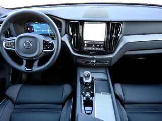 Volvo XC60 AWD H&K DARK PLUS INTELLI MY25 2.0 T6 Plug-in LONG RANGE 293kW