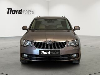 Skoda Superb Combi Elegance 1.8 TSI 118кВ