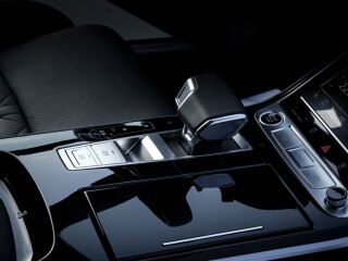 Audi A8 60 e-tron Quattro 3.0 V6 250 kW/60 kW TFSI OVC-HEV 250kW