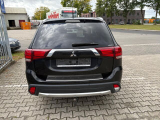 Mitsubishi Outlander Facelift Executive AWD 2.2 R4 DI-D 110kW