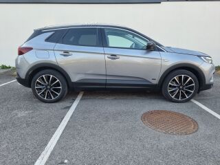 Opel Grandland X 4 Ultimate Hybrid 1.6 R4 Plug-in Hybrid 221kW