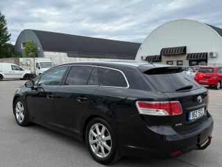 Toyota Avensis 2.0 93кВ
