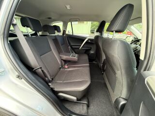 Toyota RAV4 AWD 4x4 Comfort EU5 2.2 R4 D-4D TDI 110кВ