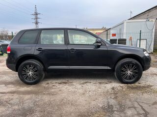 Volkswagen Touareg Black edition diesel 2.5 R5 Diesel 128kW