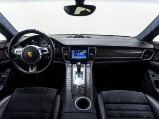 Porsche Panamera GTS 324kW