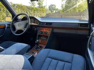 Mercedes-Benz E 200 2.0 100kW