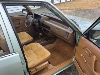 Mazda 626 LX 2.0 66kW