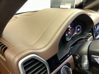 Porsche Cayenne Turbo 4.0 404kW