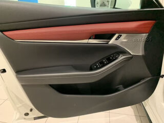 Mazda 3 Luxury 2.0 e-Skyactiv X 137kW