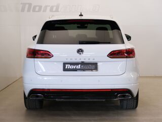 Volkswagen Touareg R-Line 4motion 3.0 210кВ