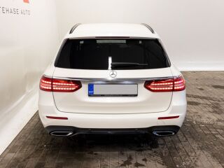 Mercedes-Benz E 200 T AMG Line 2.0 145kW