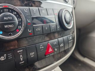 Mercedes-Benz R 320 3.0 165kW